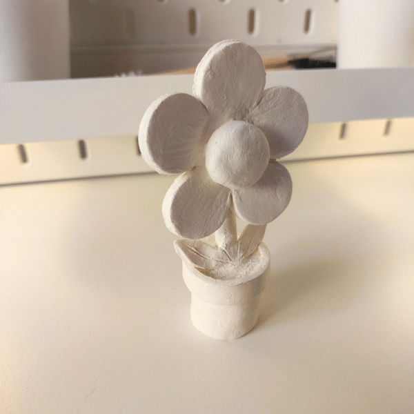 Customizable clay flower in soft finish